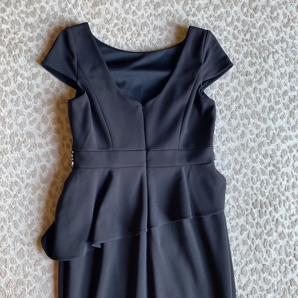 Adrianna Papell Full Length Cap Sleeve Black Gown with Rhinestone Belt, size 4